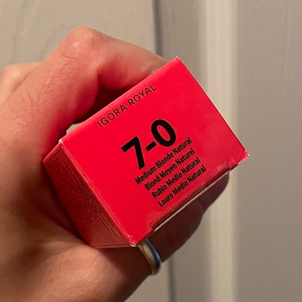 Igora schwarzkopf 7-0 hair dye